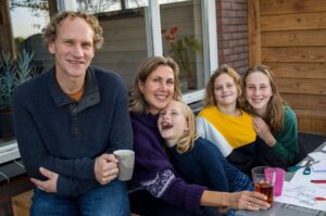 Familie de jong over hun sponsorkind